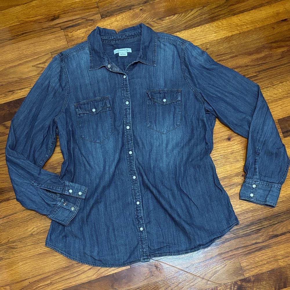 Liz Claiborne Medium Blue Denim Button Down Shirt